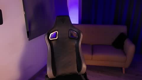 Liam Vokov online show from March 3, 2026, 11:43 pm