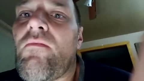 Snapshot of skunk8p chatting on December 9, 2024, 6:01 am skunk8p online show from December 9, 2024, 6:01 am