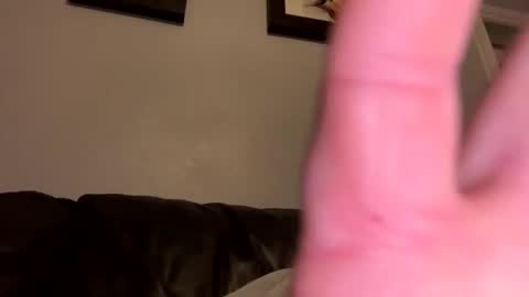 skuzzy25 online show from January 4, 2025, 11:17 pm