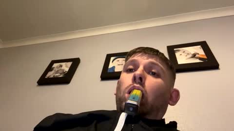 skuzzy25 online show from January 16, 2025, 1:48 am