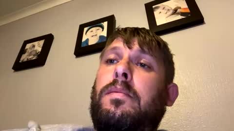 skuzzy25 online show from October 1, 2025, 11:33 pm