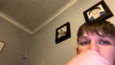 skuzzy25 online show from November 18, 2025, 3:56 am