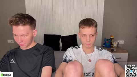 Snapshot of sky_hunter chatting on January 19, 2026, 4:00 pm sky_hunter online show from January 19, 2026, 4:00 pm