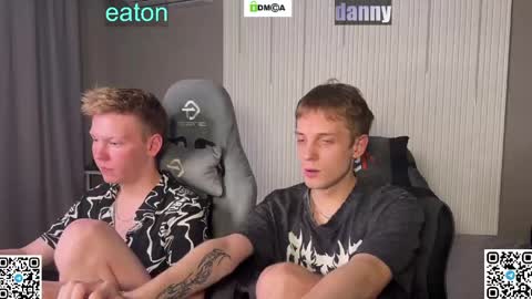 Snapshot of sky_hunter chatting on May 15, 2026, 4:03 pm sky_hunter online show from May 15, 2026, 4:03 pm