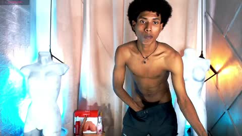 sky_walkerss online show from March 28, 2026, 6:18 pm