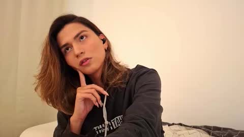 Vi online show from November 17, 2025, 2:17 am