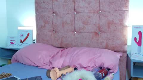 skye moore online show from October 13, 2025, 11:43 am