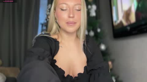 Snapshot of skyffi chatting on January 9, 2025, 1:35 pm GARRY AND SOPHIA online show from January 9, 2025, 1:35 pm