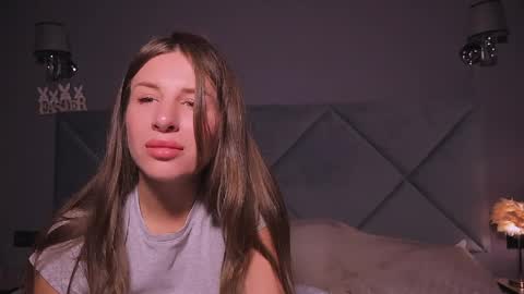 skylar426176 online show from April 9, 2026, 7:47 am