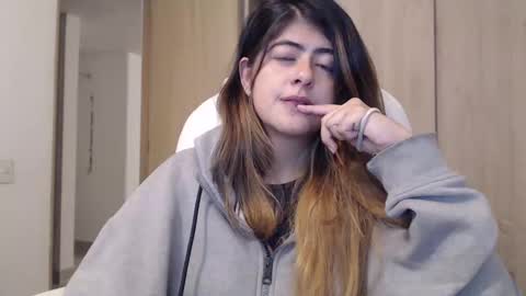 Skyler online show from March 10, 2025, 6:49 am