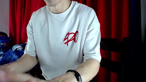 Snapshot of skyler_wild chatting on March 4, 2026, 3:01 am Skyler online show from March 4, 2026, 3:01 am