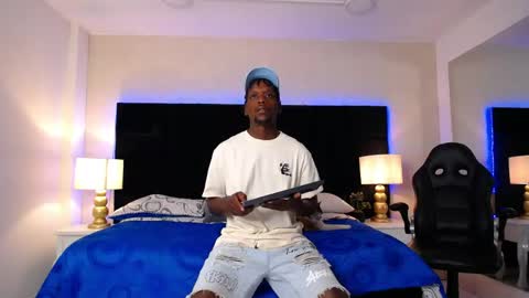 Snapshot of skylerbigxxx chatting on May 2, 2026, 3:55 am SKYLERBIGXXX online show from May 2, 2026, 3:55 am