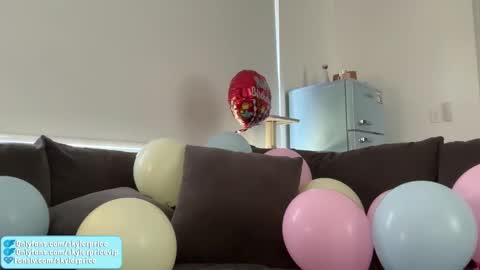 Snapshot of skylerprice chatting on October 17, 2025, 2:59 am skyler online show from October 17, 2025, 2:59 am