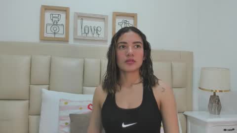 Snapshot of skylerwhite02 chatting on February 18, 2026, 8:05 pm Skyler online show from February 18, 2026, 8:05 pm