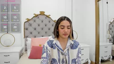 Snapshot of skylerwhite02 chatting on March 23, 2026, 3:32 am Skyler online show from March 23, 2026, 3:32 am