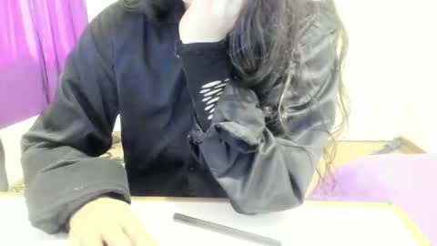 skyler online show from November 24, 2025, 7:13 pm