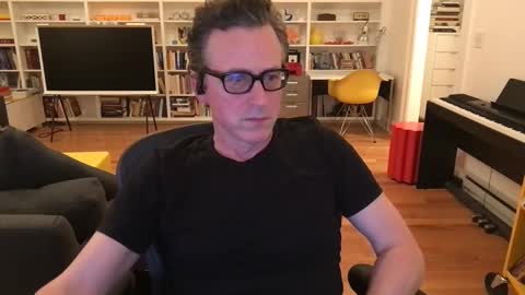 Snapshot of skyline3371 chatting on October 5, 2025, 4:33 am Skyline3371 online show from October 5, 2025, 4:33 am