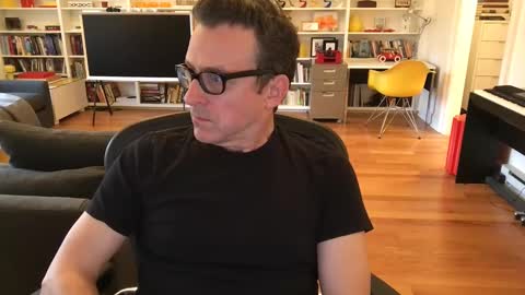 Snapshot of skyline3371 chatting on November 3, 2025, 6:42 pm Skyline3371 online show from November 3, 2025, 6:42 pm