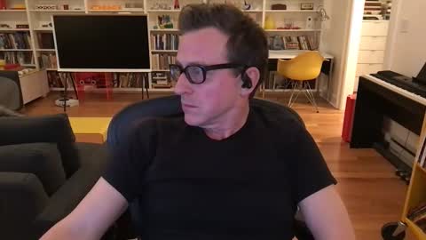 Snapshot of skyline3371 chatting on March 2, 2026, 4:14 am Skyline3371 online show from March 2, 2026, 4:14 am