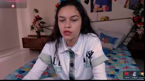 skyloverhot online show from October 15, 2025, 1:55 pm