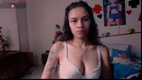 skyloverhot online show from October 17, 2025, 7:38 pm