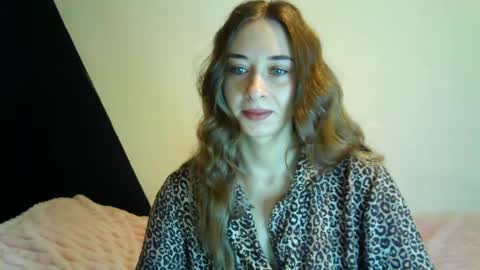 Snapshot of skyremnant chatting on February 15, 2026, 8:35 am skyremnant online show from February 15, 2026, 8:35 am