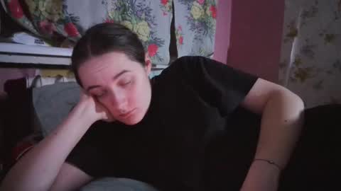 skyressie333 online show from December 25, 2024, 7:02 pm