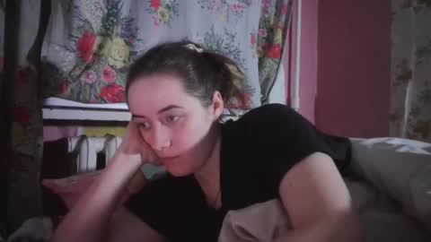 skyressie333 online show from December 26, 2024, 4:47 pm