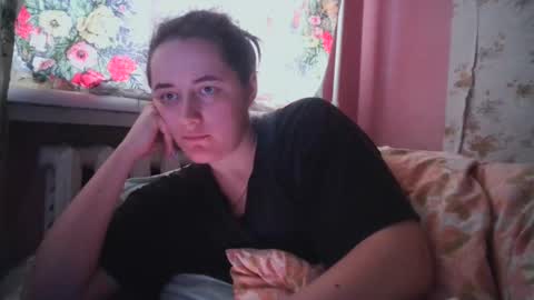 skyressie333 online show from December 31, 2024, 1:41 pm