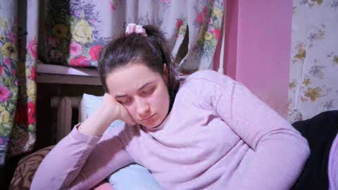 skyressie333 online show from January 5, 2025, 6:45 pm