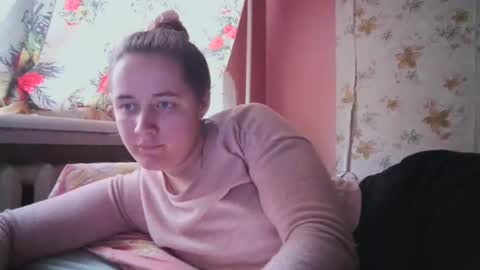 skyressie333 online show from February 4, 2025, 12:11 pm