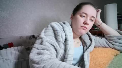 skyressie333 online show from February 16, 2025, 8:21 am