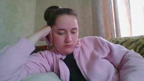 skyressie333 online show from April 20, 2026, 6:27 am