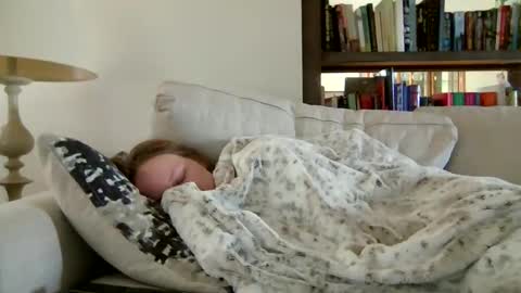 Sky Winters online show from October 26, 2025, 6:14 pm