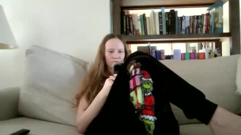 Sky Winters online show from November 15, 2025, 2:13 pm