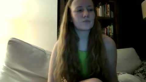 Sky Winters online show from November 28, 2025, 1:08 am