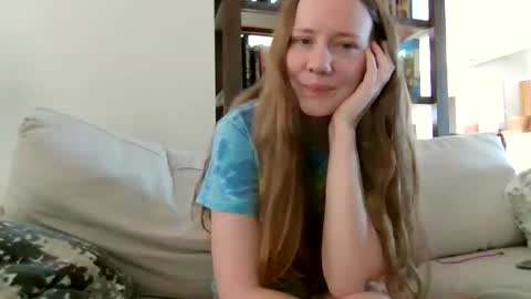 Sky Winters online show from December 5, 2025, 3:30 pm