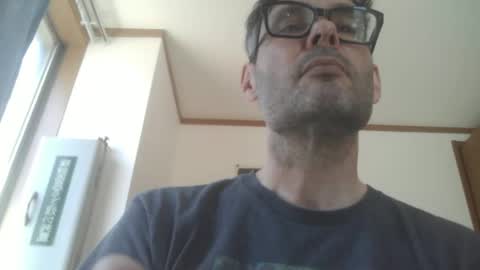 Snapshot of slambo001 chatting on May 5, 2026, 3:25 am slambo001 online show from May 5, 2026, 3:25 am