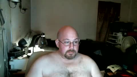 Snapshot of slavejim518 chatting on February 16, 2026, 2:40 am slavejim online show from February 16, 2026, 2:40 am