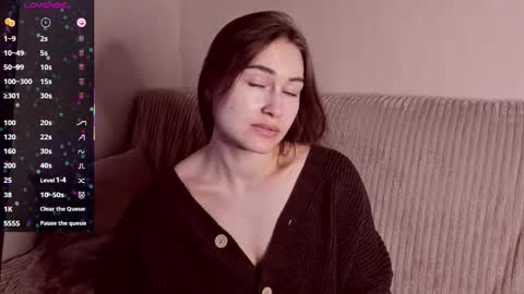 Snapshot of sleeeepy_af chatting on October 19, 2025, 8:26 am Alice online show from October 19, 2025, 8:26 am