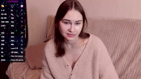 Snapshot of sleeeepy_af chatting on October 24, 2025, 7:54 pm Alice online show from October 24, 2025, 7:54 pm