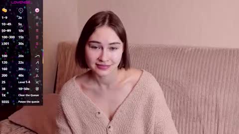 Snapshot of sleeeepy_af chatting on November 1, 2025, 5:42 am Alice online show from November 1, 2025, 5:42 am