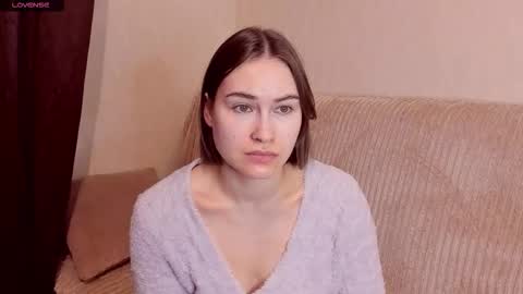 Snapshot of sleeeepy_af chatting on November 18, 2025, 7:35 am Alice online show from November 18, 2025, 7:35 am