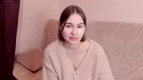 Snapshot of sleeeepy_af chatting on November 19, 2025, 12:05 pm Alice online show from November 19, 2025, 12:05 pm