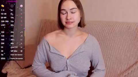 Snapshot of sleeeepy_af chatting on December 5, 2025, 6:26 pm Alice online show from December 5, 2025, 6:26 pm