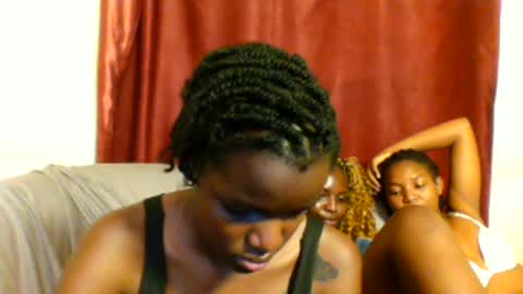Snapshot of sleek_ass chatting on February 26, 2025, 5:07 pm sleek_ass online show from February 26, 2025, 5:07 pm