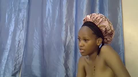 Snapshot of slim_alicia chatting on November 5, 2025, 7:41 am Alicia online show from November 5, 2025, 7:41 am