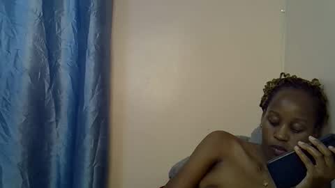 Snapshot of slim_alicia chatting on November 21, 2025, 8:07 pm Alicia online show from November 21, 2025, 8:07 pm