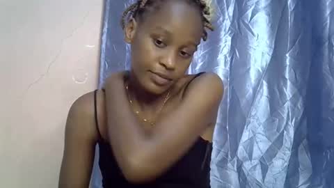 Snapshot of slim_alicia chatting on February 26, 2026, 8:52 pm Alicia online show from February 26, 2026, 8:52 pm