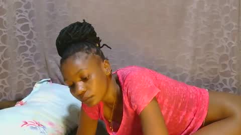 Snapshot of slim_girl01 chatting on November 24, 2025, 7:41 am slim_girl01 online show from November 24, 2025, 7:41 am